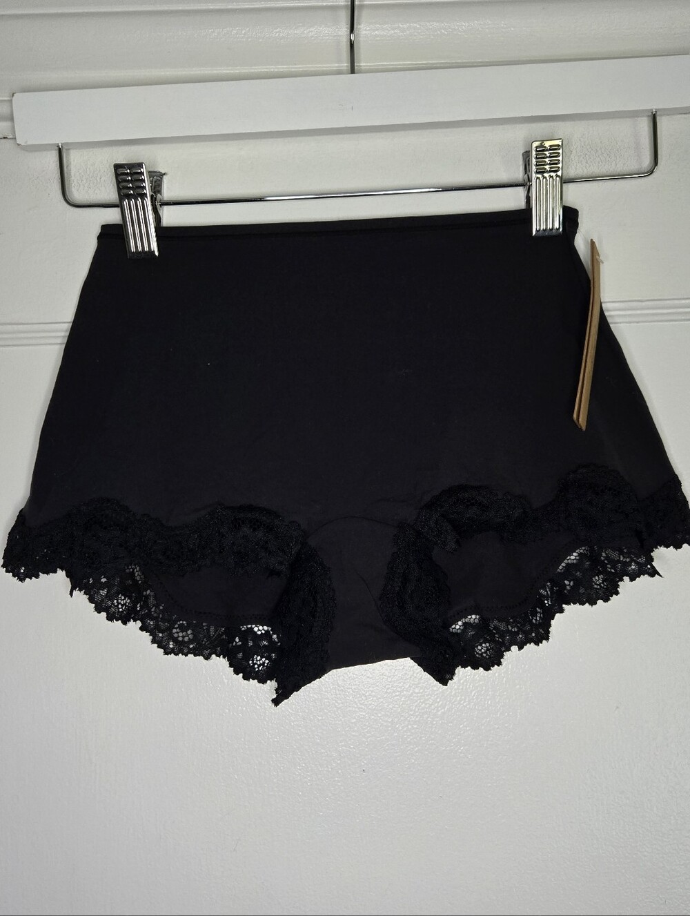 SKIMS Black Lace-Trim Hipster Shorts NWT Women's Medium